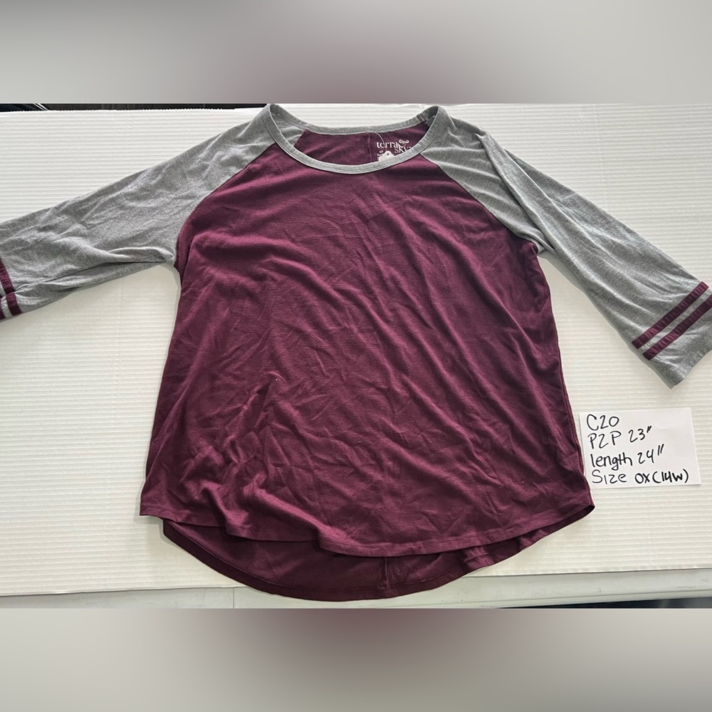 Terra & Sky Red Raglan 3/4 Sleeve T-Shirt